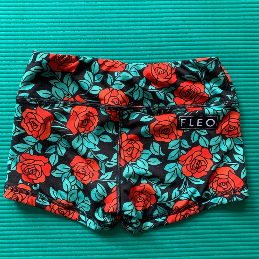 FLEO gym shorts